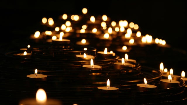 Auschwitz survivors pay homage as world remembers Holocaust