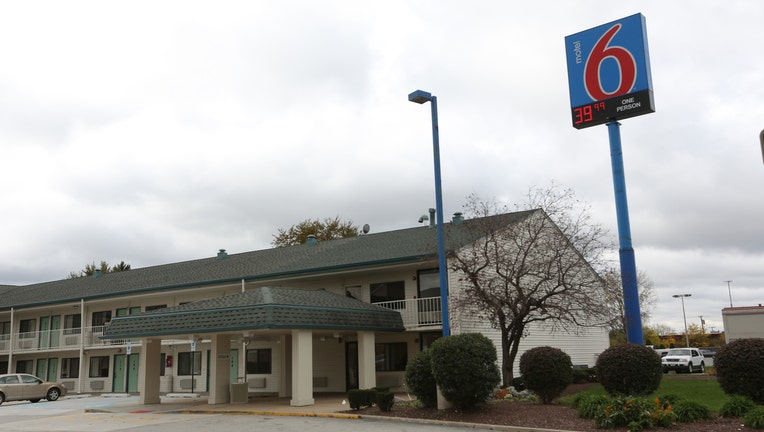 Motel%206%20Exterior%20_OP_GETTY_CP__1515014239593.jpg_4766080_ver1.0_1280_720.jpg