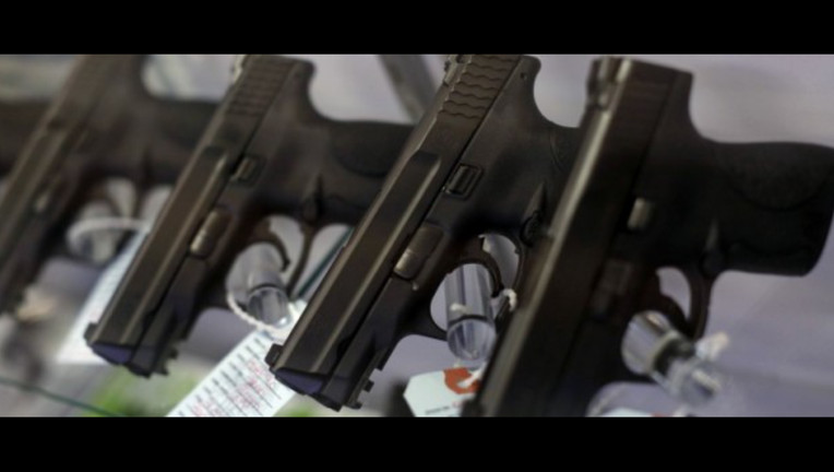 guns1_1461756059821_1228595_ver1.0_1280_720.png