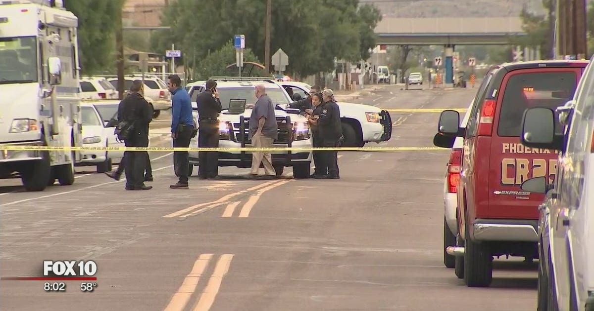 Phoenix police: Man dies after being stabbed outside his home | FOX 10 ...