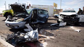 Suspected human smuggling leads to chase, crash in Arizona