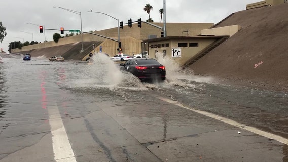 Storms cause flooding at North Phoenix I-17 underpass