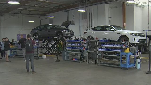Lyft opens first-ever maintenance center in Phoenix for drivers