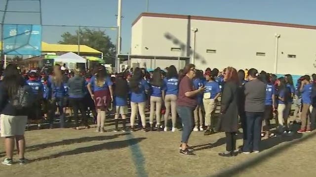 2,800 Valley kids break world record for largest game of 'Freeze Tag'