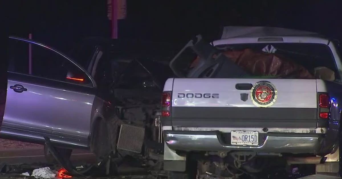 5 injured in 2-car crash in north Scottsdale | FOX 10 Phoenix