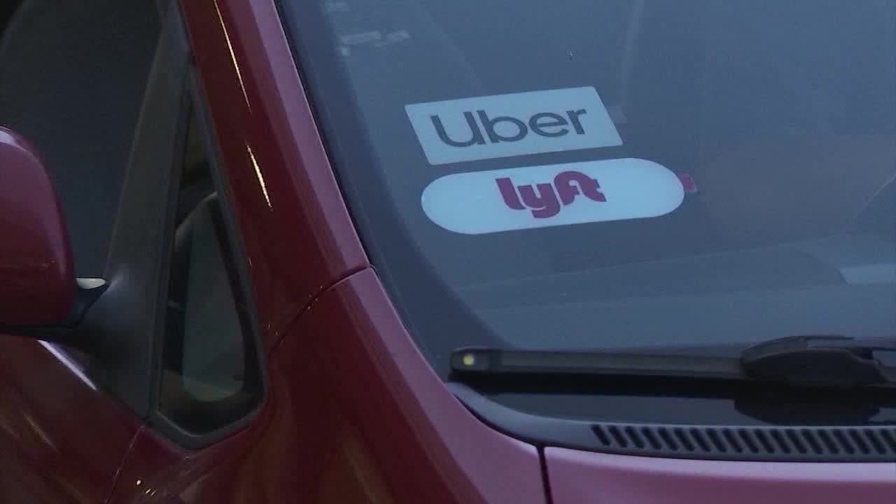 Rideshare drivers weigh in as Lyft, Uber threaten to cease Sky 