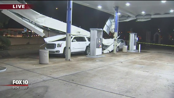 Roof at Glendale gas station suffers partial collapse; 2 cars damaged