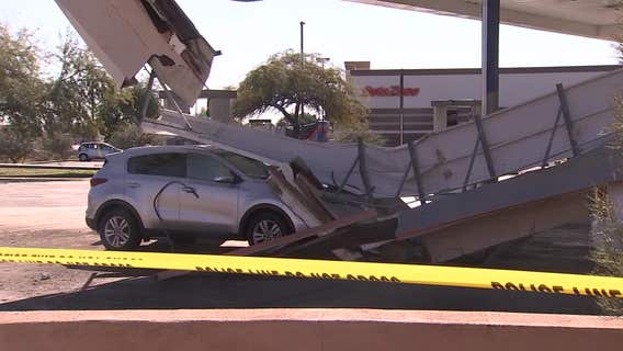 Cleanup efforts yet to begin at Glendale gas station that suffered partial roof collapse during storm