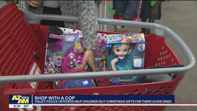 'Shop with a Cop': Phoenix students pick gifts for themselves or others