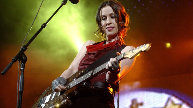Alanis Morissette bringing 'Jagged Little Pill' anniversary tour to Phoenix