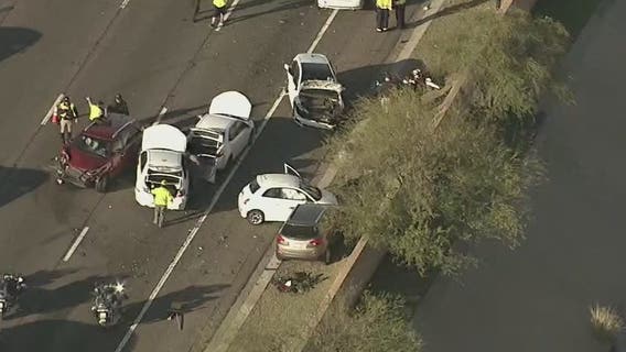DPS: 4 injured in 10-car crash along Loop 202 Santan in Chandler