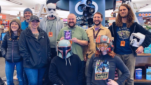 Flagstaff store gives ‘Star Wars’ record back to Mark Hamill