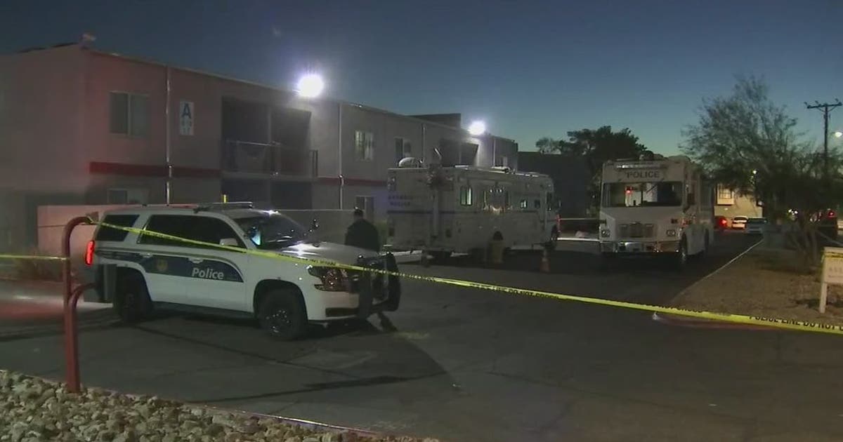 PD: Man dies after locking himself in Phoenix apartment bathroom | FOX ...