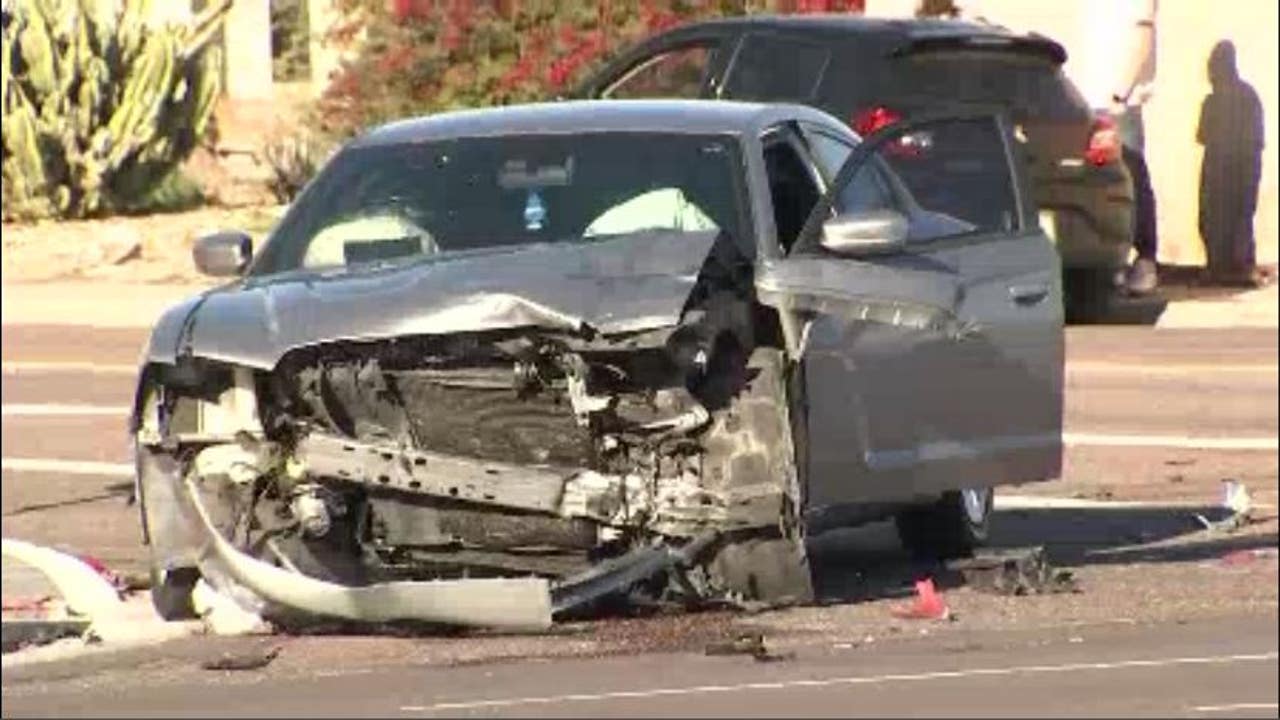 Police investigate fatal motorcycle crash in Phoenix