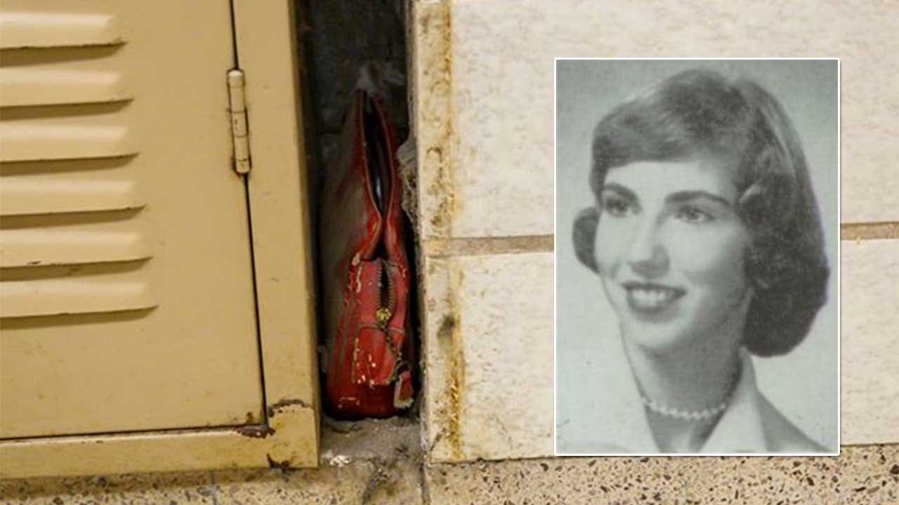 A student lost her purse in 1957. It was discovered behind a locker 62  years later - ABC News