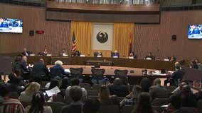 Phoenix approves full police budget, but also sets aside more money for police oversight