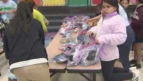 'Kindness Kits': 3rd graders at Capitol Elementary make toiletry bags for the homeless