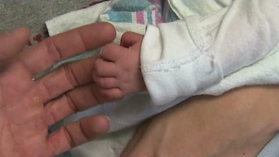 Senators introduce bill to ensure better medical care for mothers and babies in Arizona