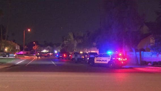 Police attempt to arrest person with felony warrant in Chandler neighborhood