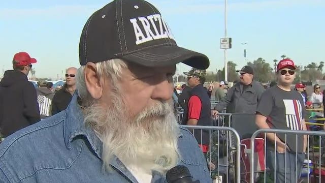 Letters to the president: Prescott man passes around notebook at Trump rally