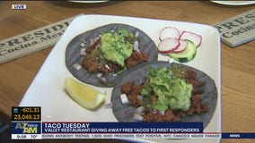 Phoenix restaurant giving away free tacos to first responders