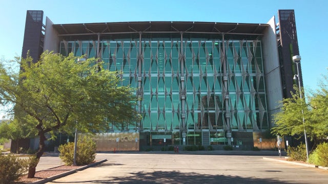 Burton Barr Central Library in Phoenix offers thousands of e-books, music