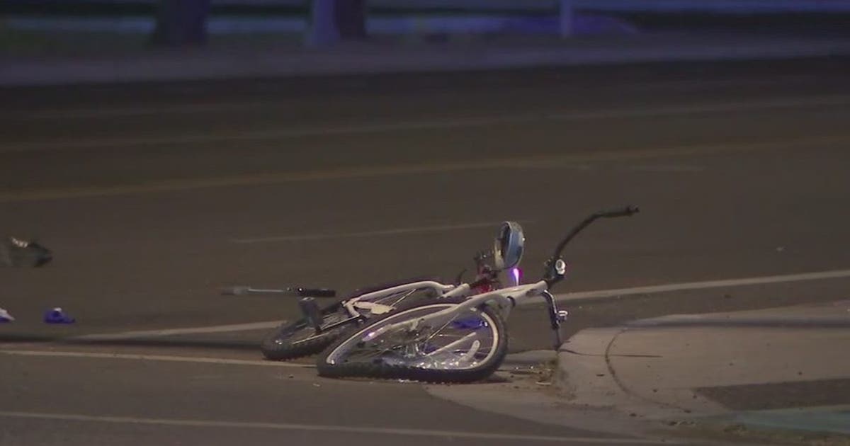 Bicyclist struck and killed by truck pulling a horse trailer in Phoenix ...