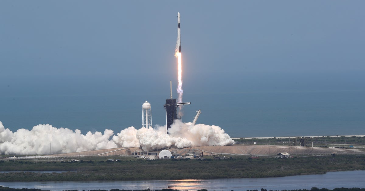 SpaceX scrubs Falcon 9 launch of Starlink satellites due to weather ...