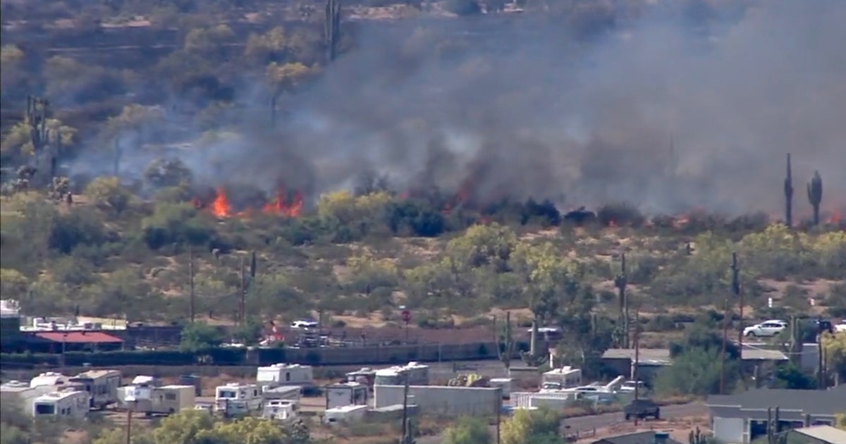 Brush fires near Apache Junction prompt evacuation | FOX 10 Phoenix