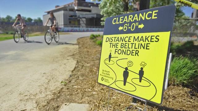 Website grades states and counties on social distancing