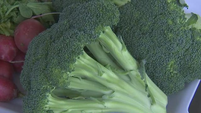 Phoenix businesses, farm band together to provide produce boxes to community during pandemic