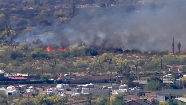 Brush fires near Apache Junction prompt evacuation