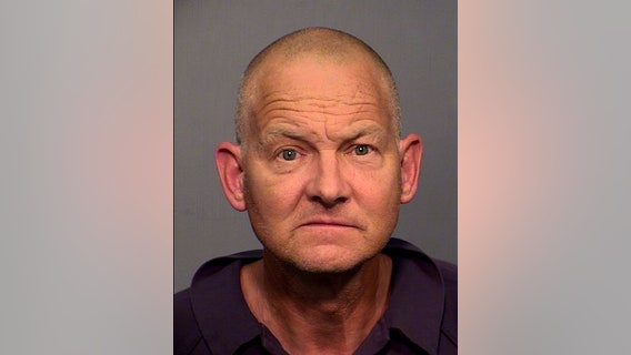 Arizona man accused of threatening census workers with shotgun