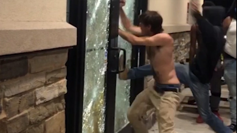 tampa-looters-video-2.jpg
