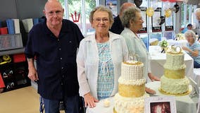 Texas couple married 53 years dies minutes apart while holding hands