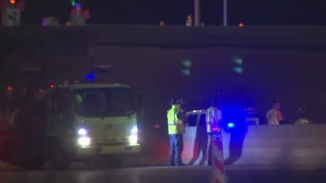 Phoenix police officer injured in 3-car crash on I-17