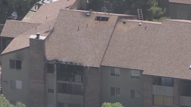 Mother dies in Phoenix apartment fire, two children injured