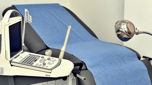 Judge rules women can get abortion pill without doctor visits