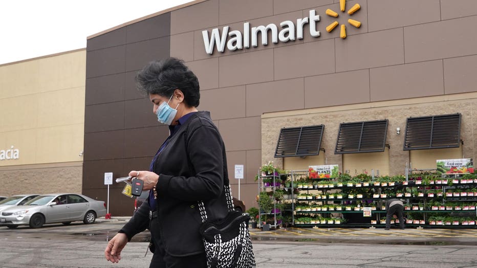 f3e54548-1a5e7f22-Walmart Quarterly Revenue Surges 8.6 Percent During COVID-19 Pandemic