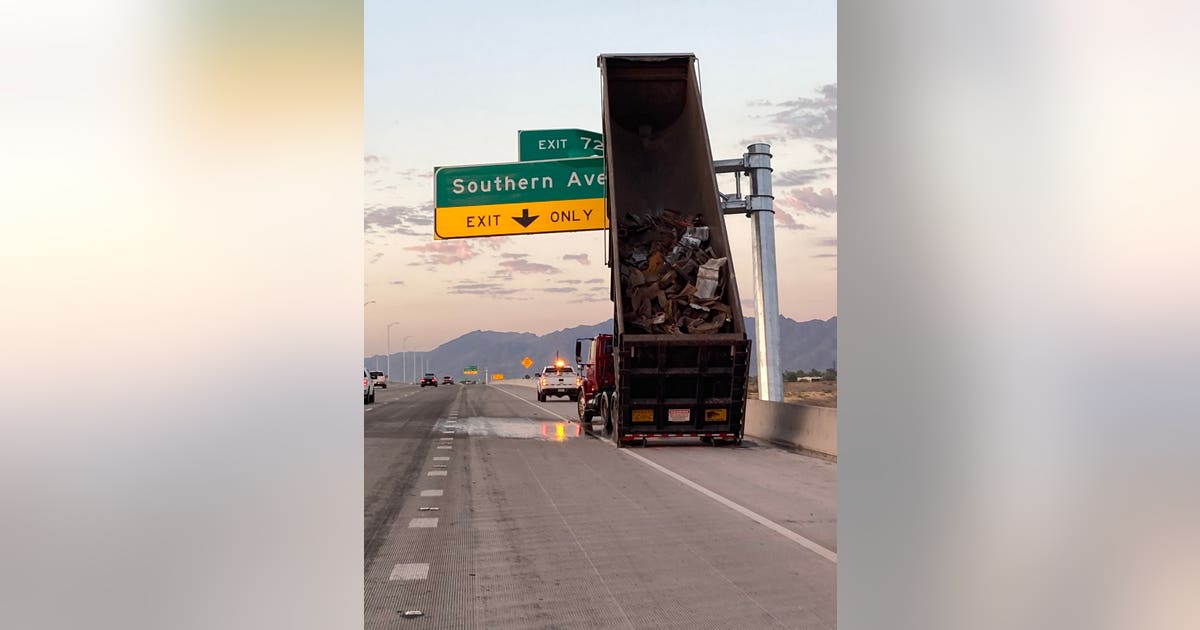 DPS: Dump truck crash causes significant damage to sign along Loop 202 ...