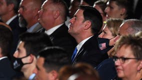 Governor Doug Ducey pushes masks but goes without in big crowd