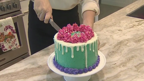 Brightening birthdays: Phoenix baker donates birthday cakes to kids who can't afford one