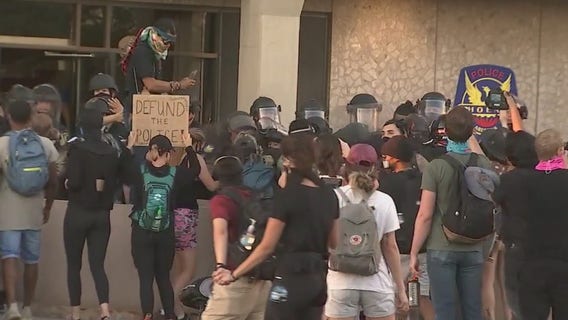 8 arrested after police brutality protest in Downtown Phoenix ended in clash with police