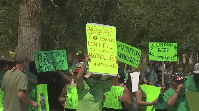Bar owners send message to Governor about reopening during protest at State Capitol