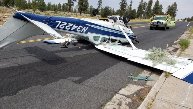 Man injured after crashing small plane on Arizona highway near Grand Canyon
