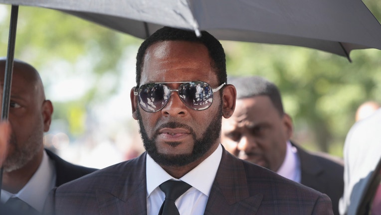 4856ae8a-GETTY-R-Kelly (1)_1561721027535.jpg-404023.jpg