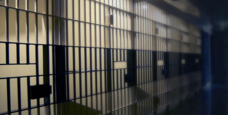More positive cases of COVID-19 in Phoenix jails than Arizona state prisons
