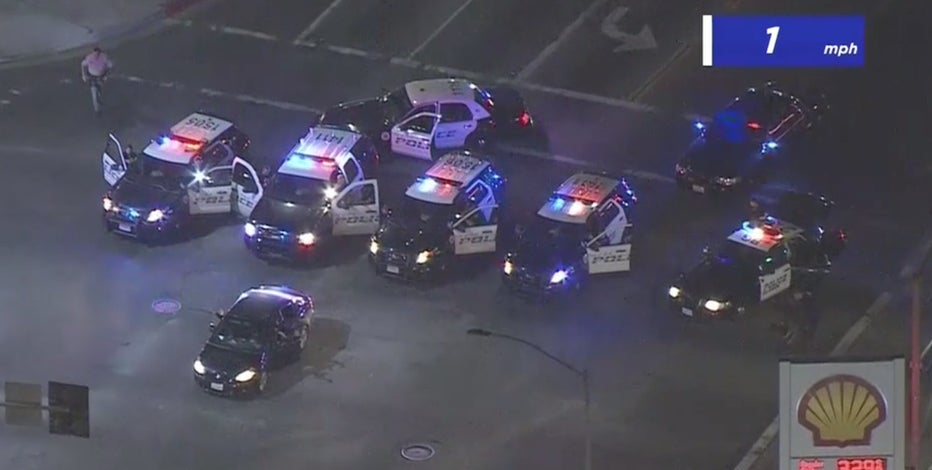Long Friday Night Police Chase Ends Peacefully In Huntington Park Long Friday Night Police Chase Ends Peacefully In Huntington Park