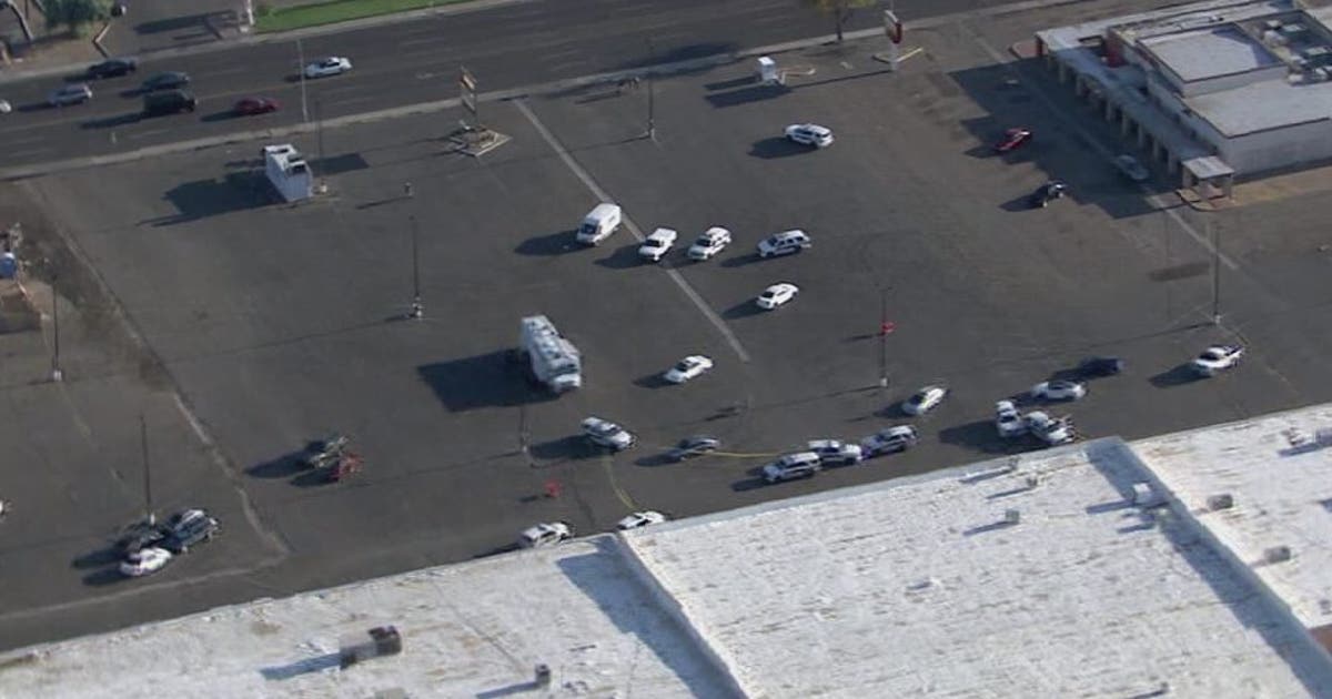 19-year-old arrested after man found shot to death in Phoenix parking ...