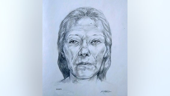 Phoenix Police investigators trying to identify woman who died at hospital in July